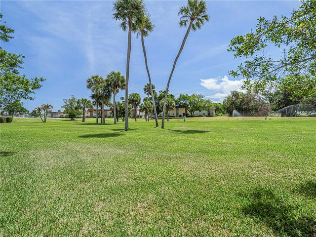 235 Grand Royale Circle 104, Vero Beach, FL 32962