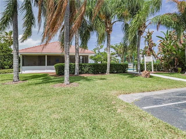 235 Grand Royale Circle 104, Vero Beach, FL 32962