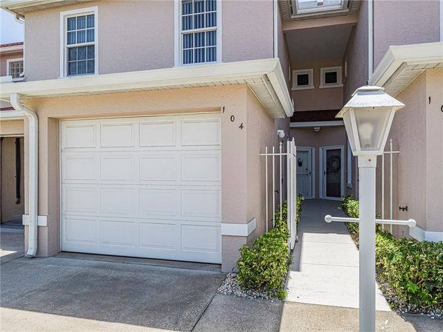 235 Grand Royale Circle 104, Vero Beach, FL 32962
