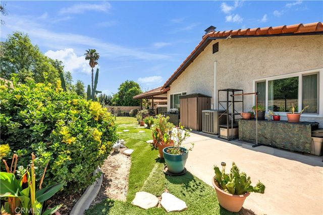 1114 Bottle Tree, Hemet, CA 92545