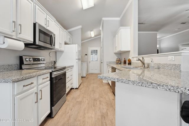 3407 Oakridge Avenue, Lubbock, TX 79407