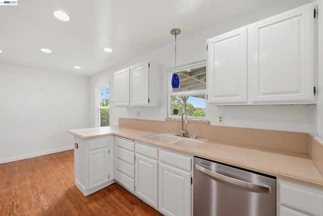 17119 Rolando Ave, Castro Valley, CA 94546