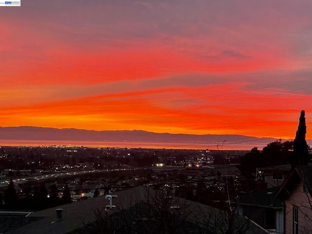 17119 Rolando Ave, Castro Valley, CA 94546