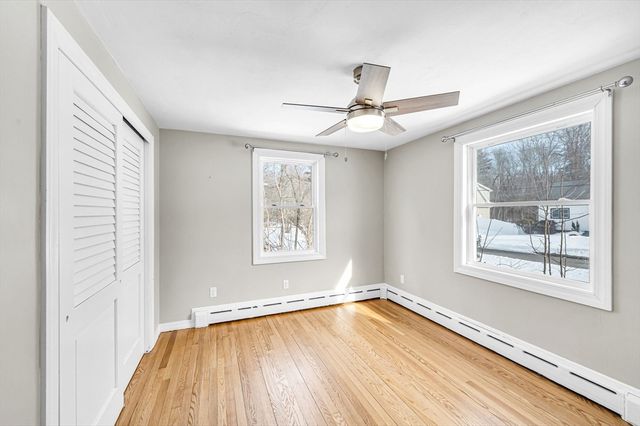 140 Slumber Ln, Springfield, MA 01128
