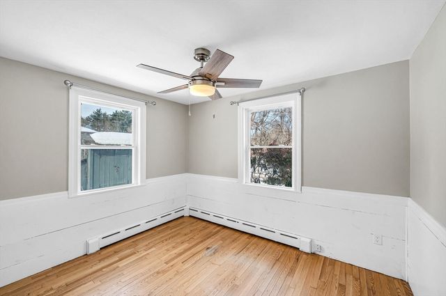 140 Slumber Ln, Springfield, MA 01128