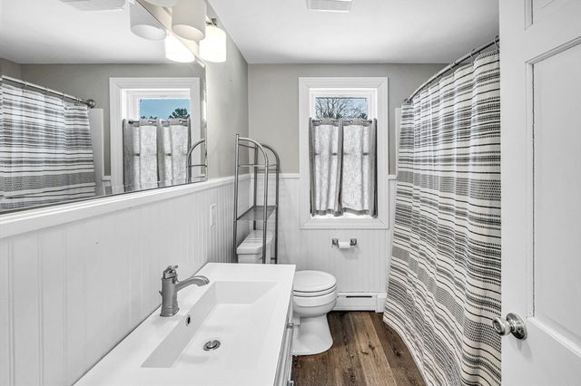 140 Slumber Ln, Springfield, MA 01128