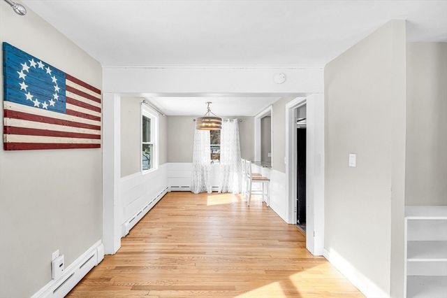140 Slumber Ln, Springfield, MA 01128