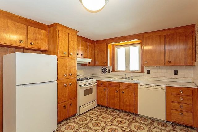 759 Beechmont Street, Boston, MA 02136