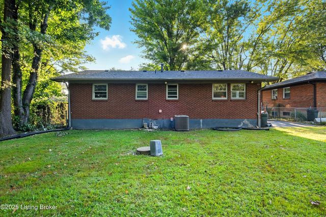 11208 Blue Lick Rd, Louisville, KY 40229