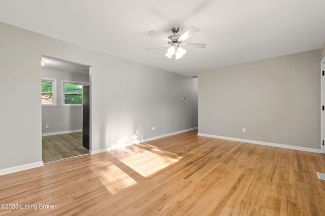 11208 Blue Lick Rd, Louisville, KY 40229