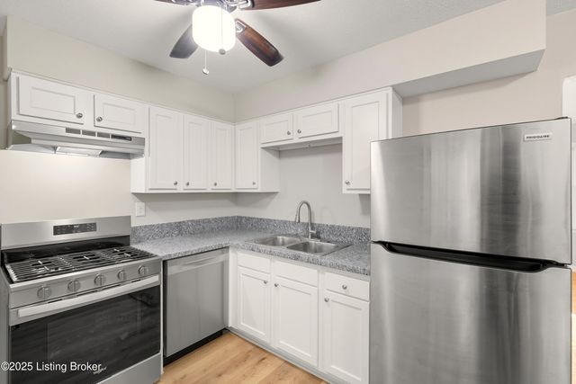 11208 Blue Lick Rd, Louisville, KY 40229