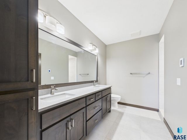 301 Granite Ave Avenue, Tea, SD 57064