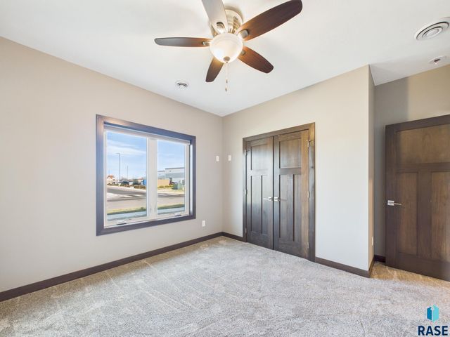 301 Granite Ave Avenue, Tea, SD 57064