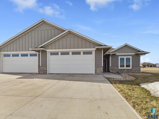 301 Granite Ave Avenue, Tea, SD 57064