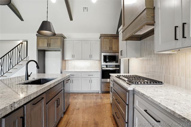 13656 S 21st Street E, Bixby, OK 74008