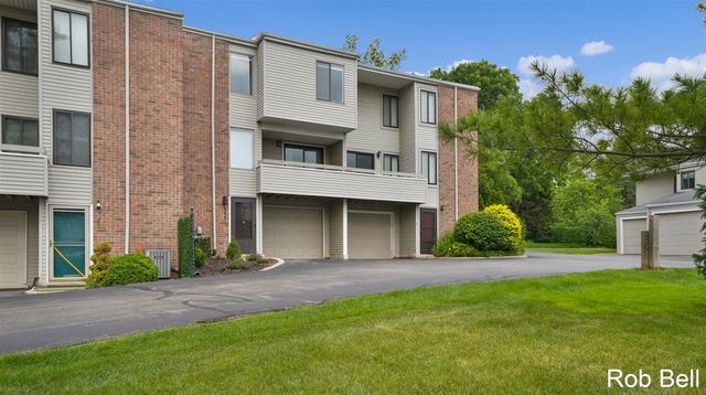 6223 Acropolis Drive 49, Grand Rapids, MI 49546