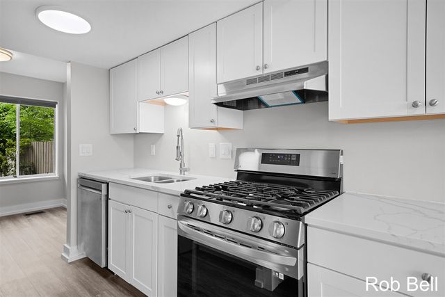 6223 Acropolis Drive 49, Grand Rapids, MI 49546