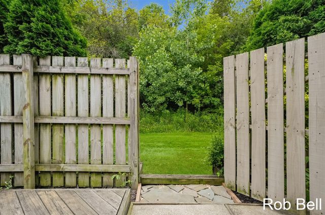 6223 Acropolis Drive 49, Grand Rapids, MI 49546
