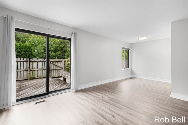 6223 Acropolis Drive 49, Grand Rapids, MI 49546