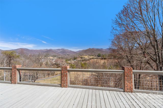 126 Hillcrest Drive, Barnardsville, NC 28709