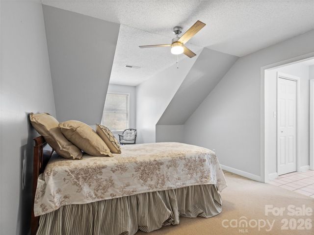 126 Hillcrest Drive, Barnardsville, NC 28709