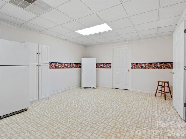 126 Hillcrest Drive, Barnardsville, NC 28709