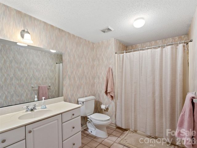 126 Hillcrest Drive, Barnardsville, NC 28709