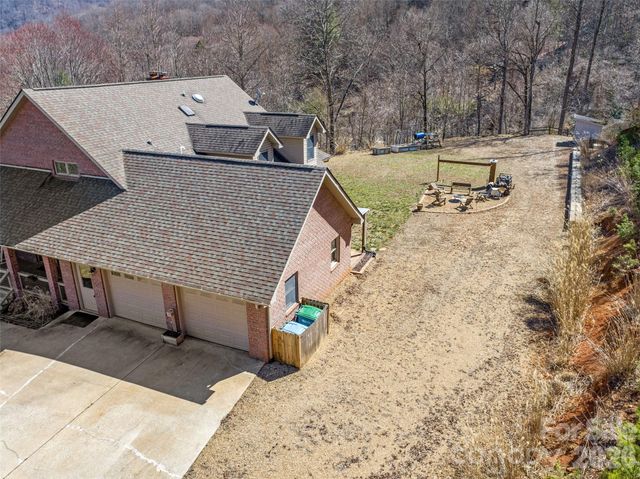 126 Hillcrest Drive, Barnardsville, NC 28709