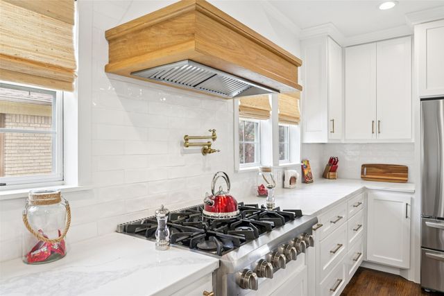 610 Clermont Avenue, Dallas, TX 75223