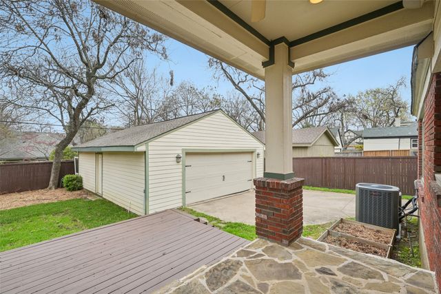 610 Clermont Avenue, Dallas, TX 75223
