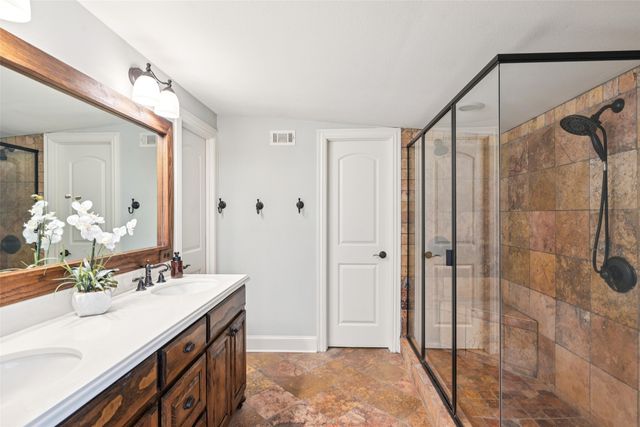 610 Clermont Avenue, Dallas, TX 75223