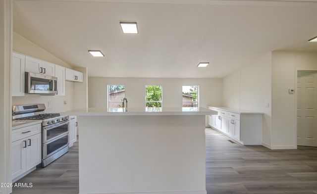 8105 E 4TH Avenue, Mesa, AZ 85208