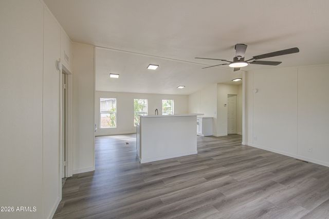 8105 E 4TH Avenue, Mesa, AZ 85208