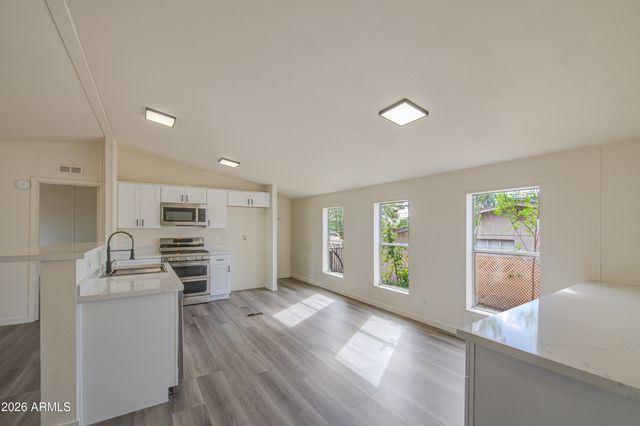 8105 E 4TH Avenue, Mesa, AZ 85208