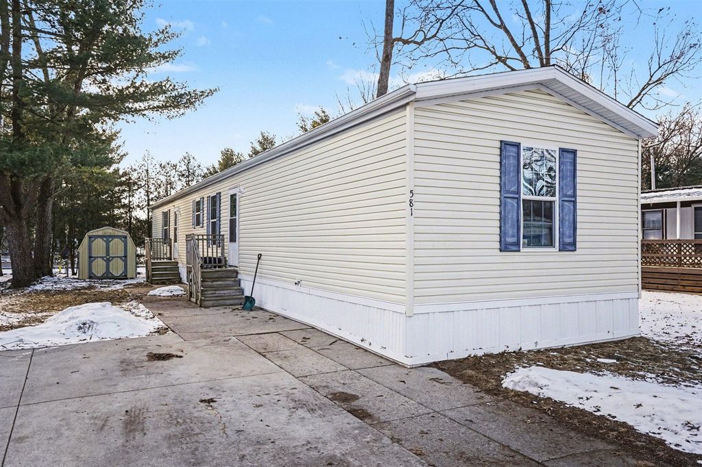 581 Taffy Lane, Muskegon, MI 49442
