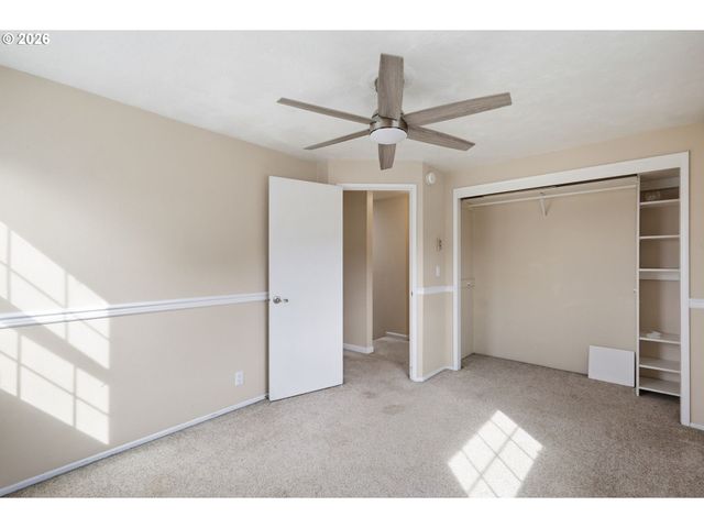 7438 A St, Springfield, OR 97478