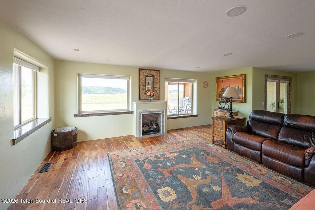 800 COUNTY ROAD 123, Bedford, WY 83112 photo 4