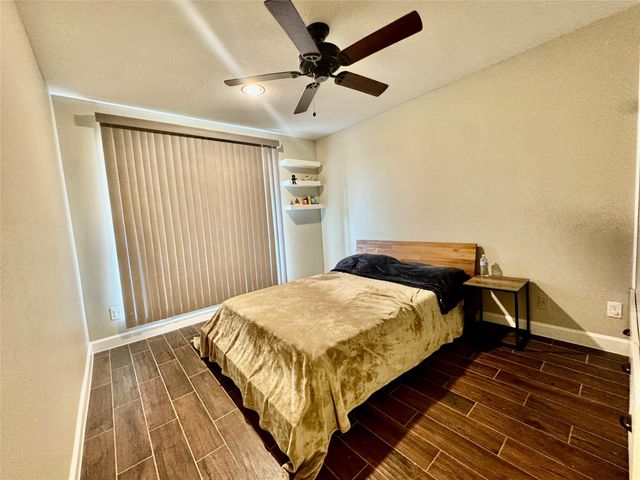 10202 Forum Park Drive 242, Houston, TX 77036