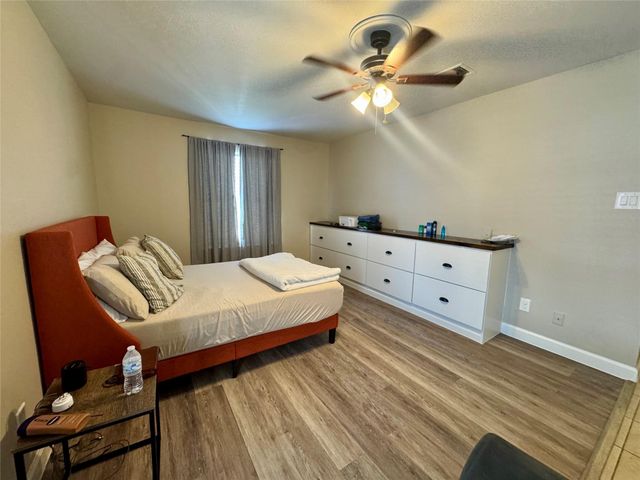 10202 Forum Park Drive 242, Houston, TX 77036