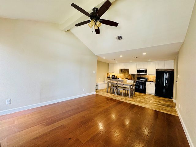 10202 Forum Park Drive 242, Houston, TX 77036