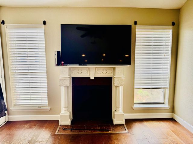 10202 Forum Park Drive 242, Houston, TX 77036