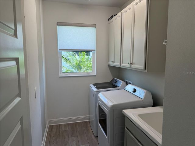 1007 WATERLINE COURT, Sarasota, FL 34240