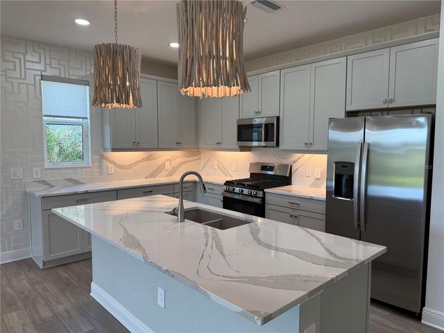 1007 WATERLINE COURT, Sarasota, FL 34240