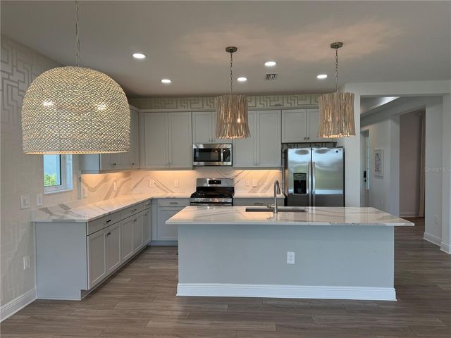 1007 WATERLINE COURT, Sarasota, FL 34240