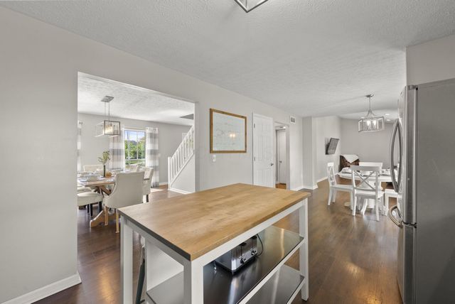 5778 Brook Hollow Drive, Hilliard, OH 43026