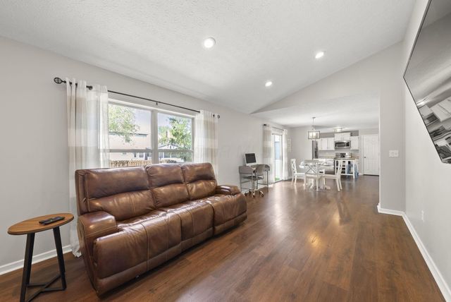 5778 Brook Hollow Drive, Hilliard, OH 43026