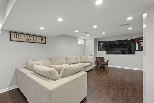 5778 Brook Hollow Drive, Hilliard, OH 43026