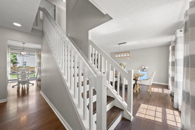 5778 Brook Hollow Drive, Hilliard, OH 43026