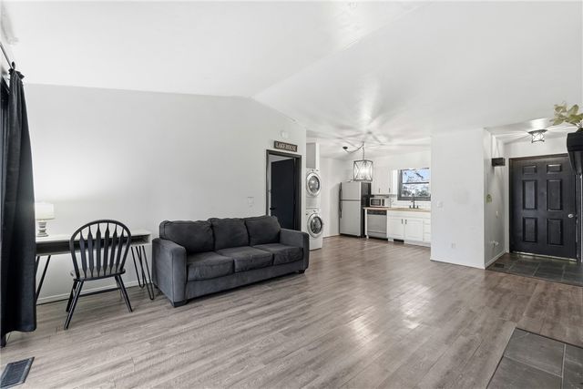 6 Rancho Vista Lane, Eureka Springs, AR 72631