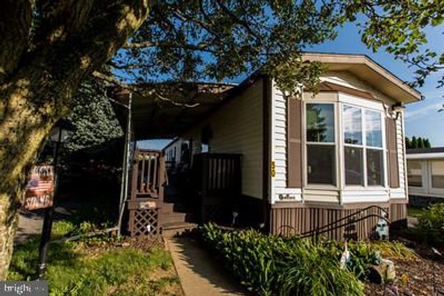50 RIDGEWOOD MNR, Manheim, PA 17545